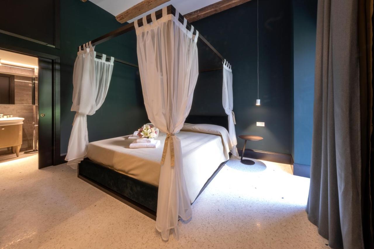 Poli Venezia Apartahotel